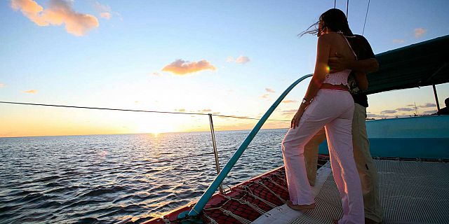 Catamaran sunset dinner cruise mauritius